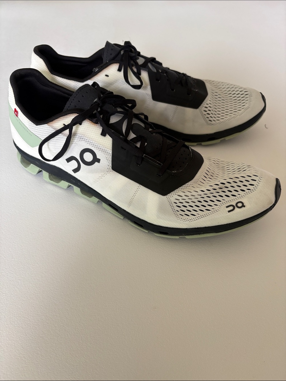On Cloudflash Running Shoes Sneakers Men's White Green Black Athletic Size 12.5
